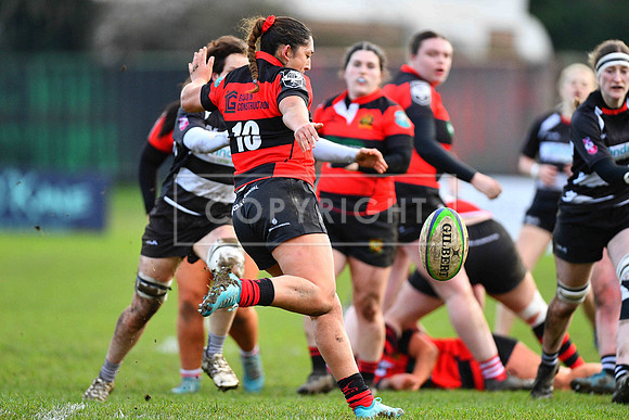 Ennis flyhalf Coco Mendoza