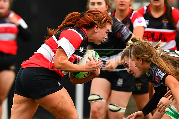 Caoimhe Molloy goes into contact.